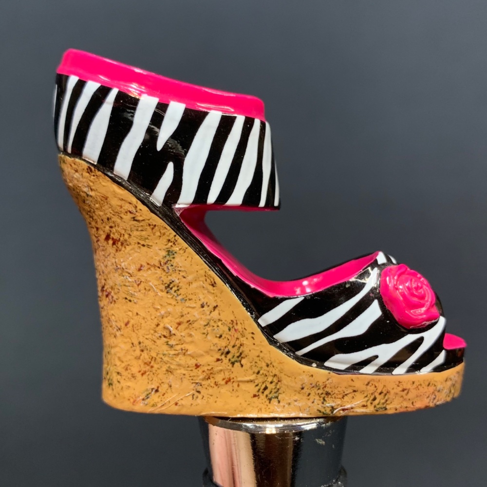 NWOT! Zebra Wedge High Heel Wine Stopper